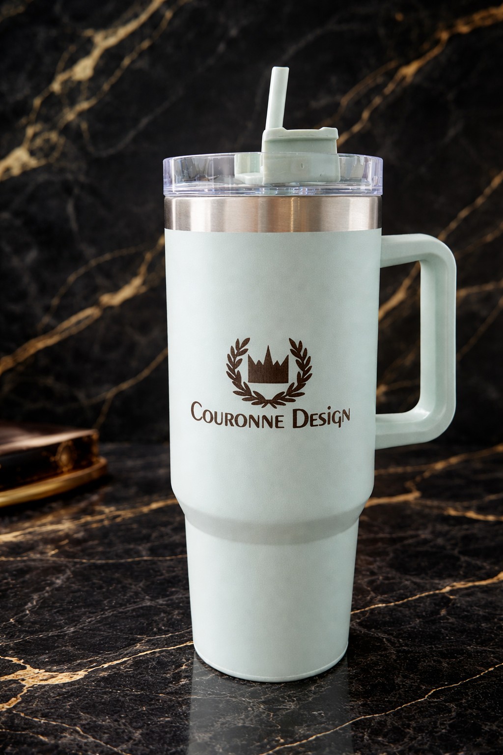 Couronne Design Tumbler To Go